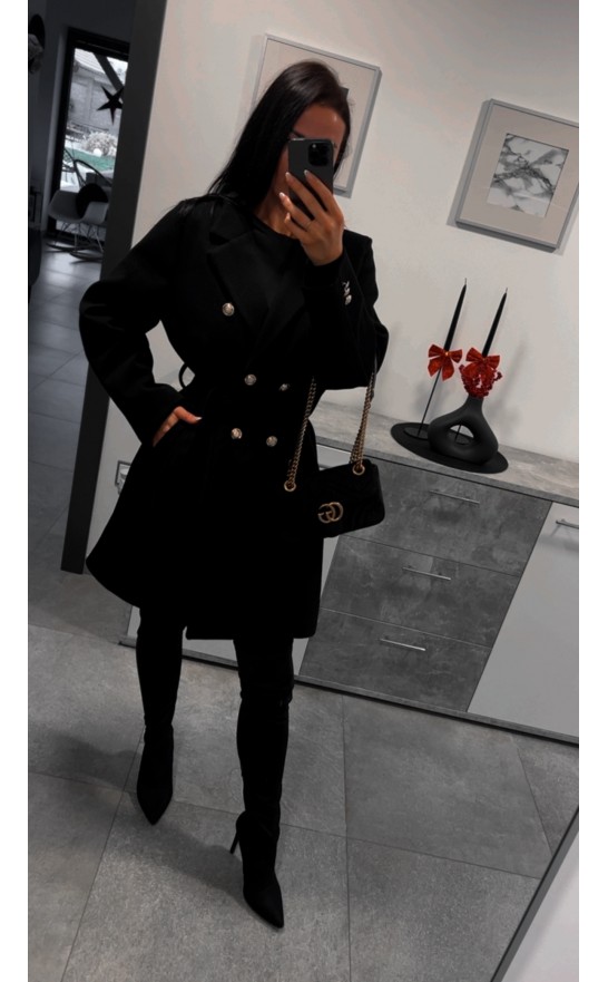 Černý krásný kabát 