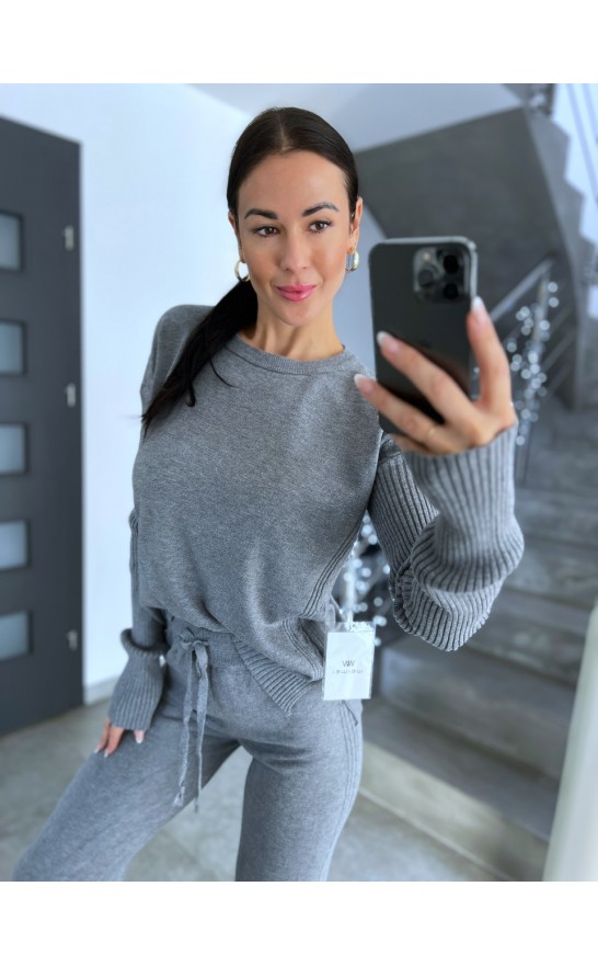 Šedý luxusní komplet Šedý luxusní komplet