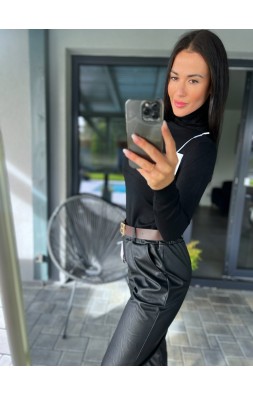 Černé kožené kalhoty s páskem 