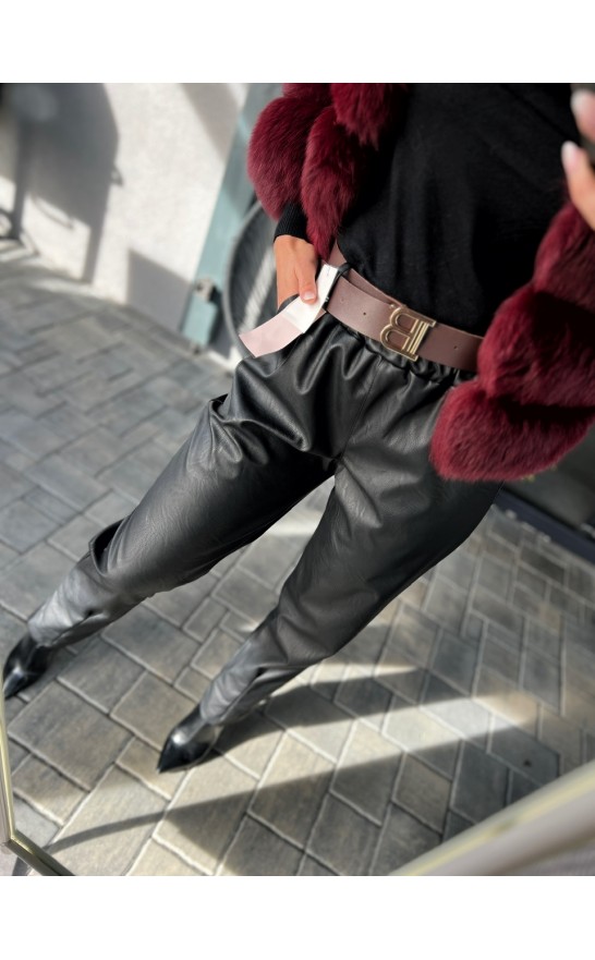 Černé kožené kalhoty s páskem 