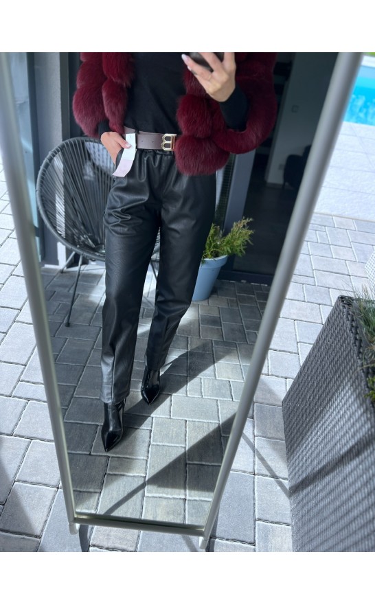 Černé kožené kalhoty s páskem 