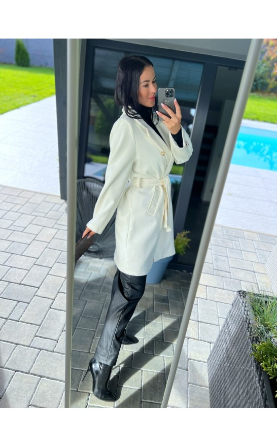 Smetanový krásný kabát 