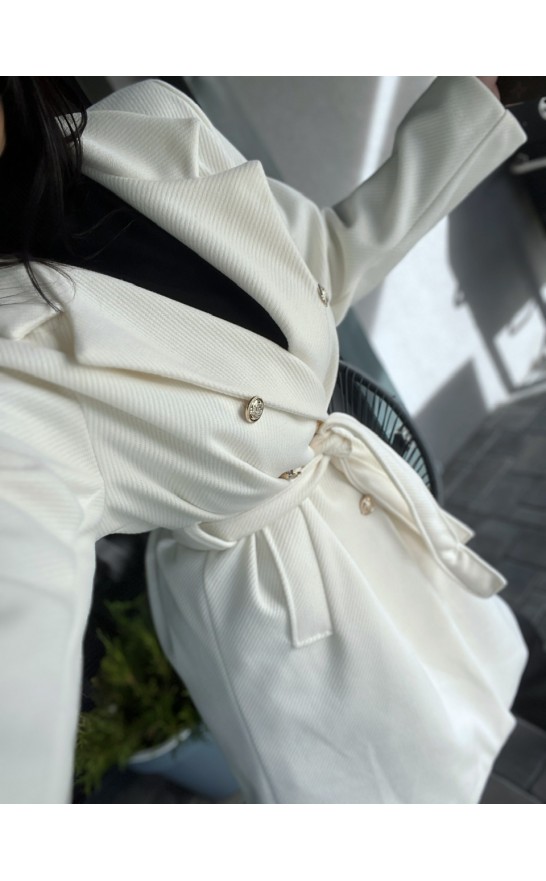 Smetanový krásný kabát 