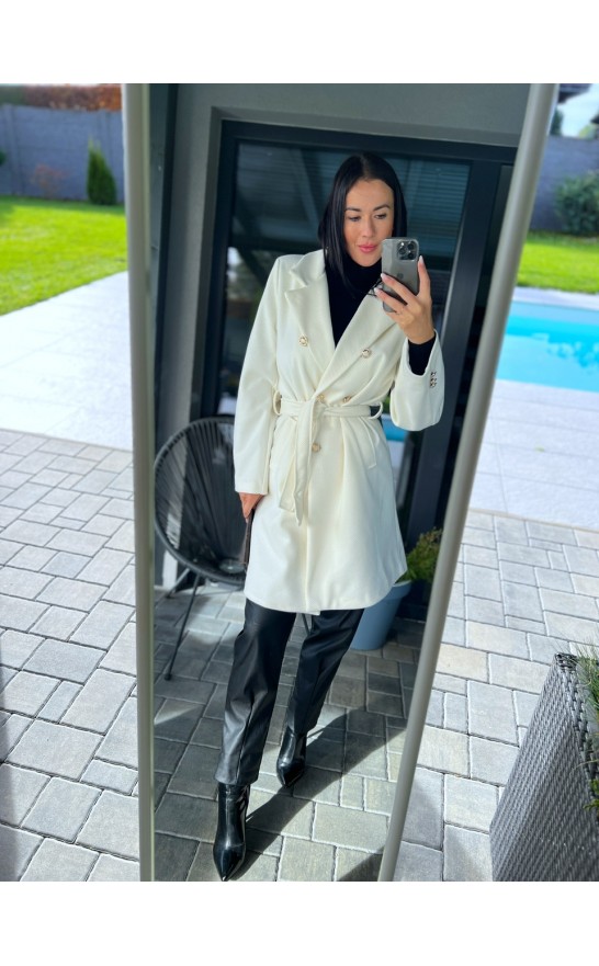 Smetanový krásný kabát 