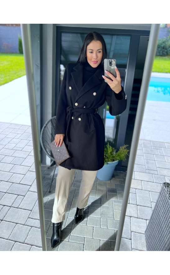 Černý krásný kabát 