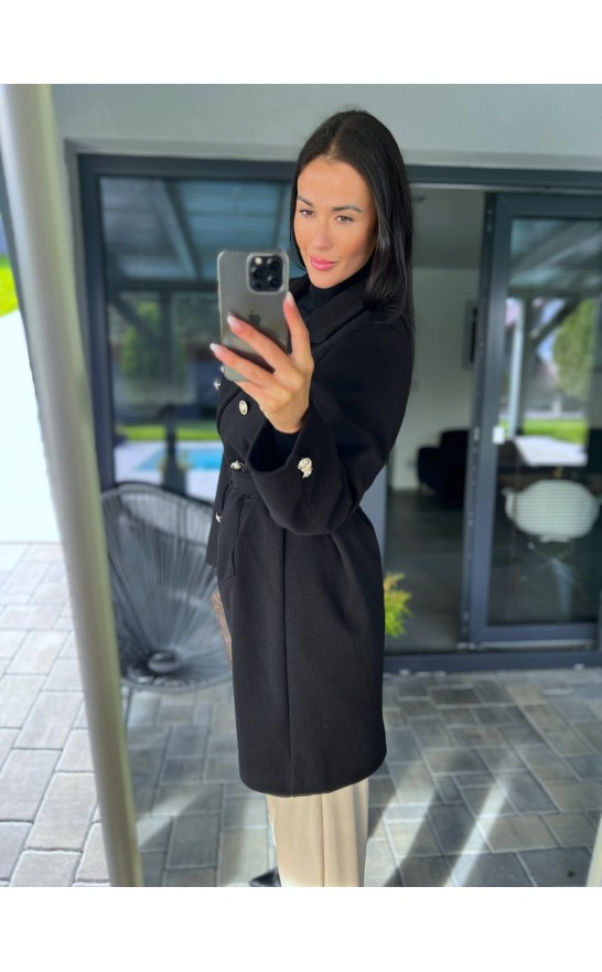 Černý krásný kabát 