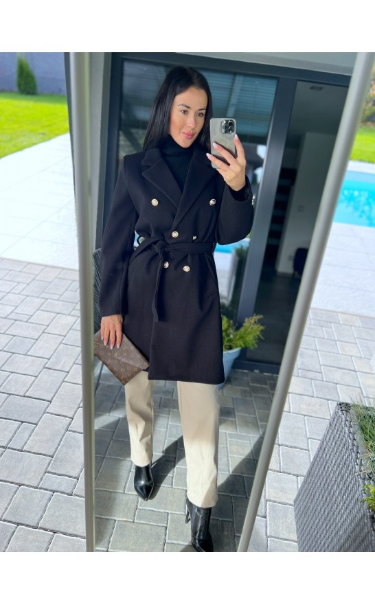 Černý krásný kabát 