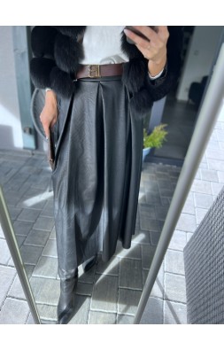 Černá kožená sukně + pásek 