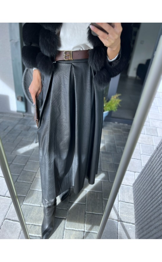 Černá kožená sukně + pásek 