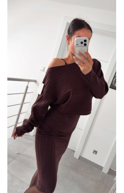 Hnědý komplet šaty + svetr 