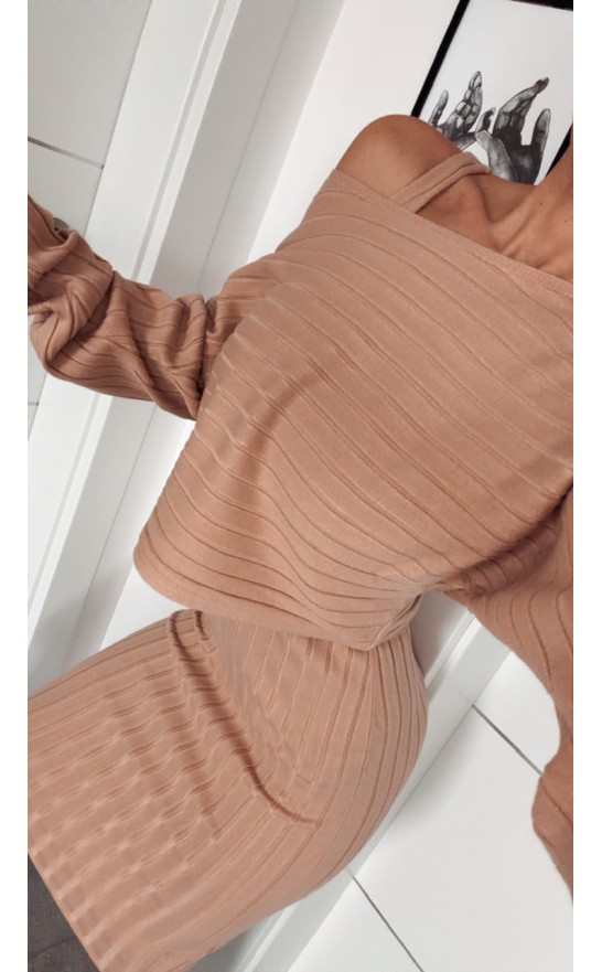 Tmavě krémový komplet šaty + svetr 