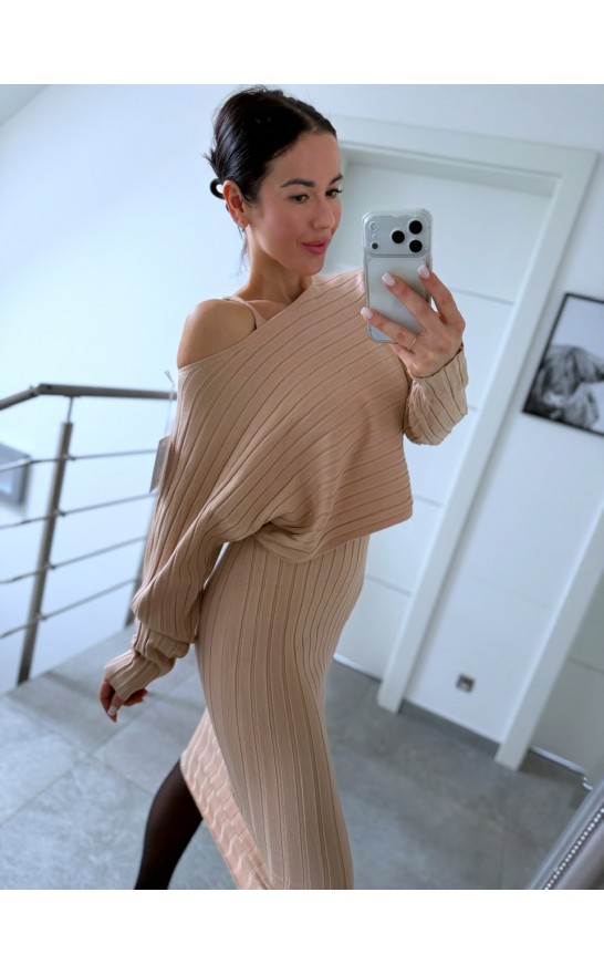 Tmavě krémový komplet šaty + svetr 