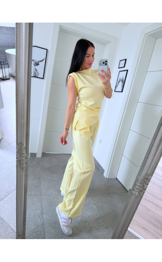 ŽLutý máslový komplet 