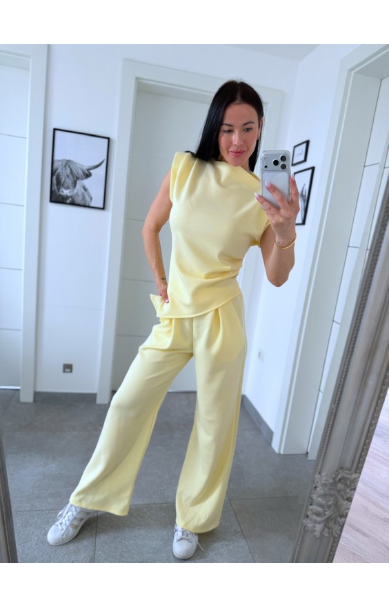 ŽLutý máslový komplet 