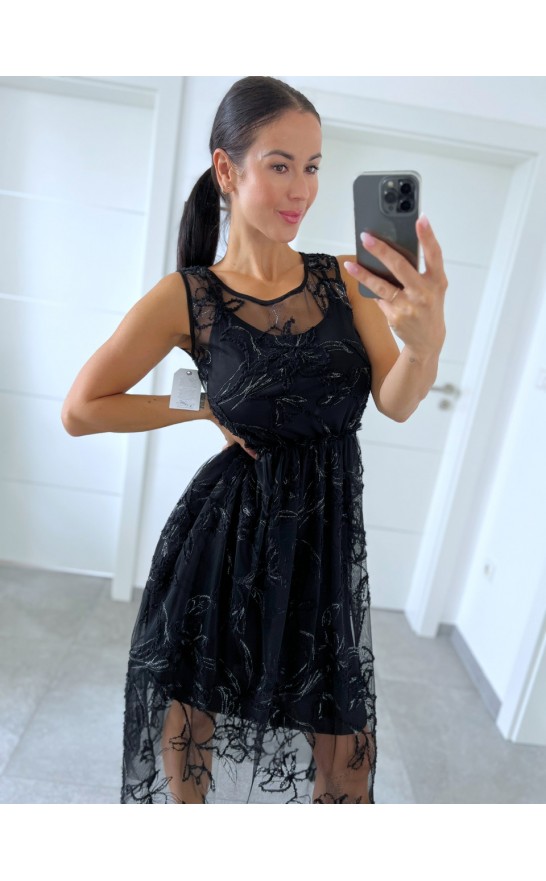 Černé síťované šaty + spodnička  S/M