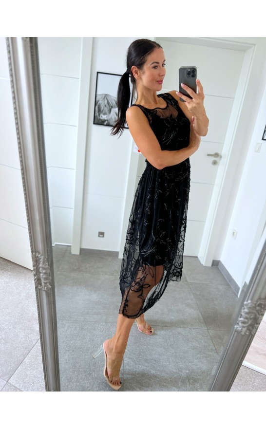 Černé síťované šaty + spodnička  S/M
