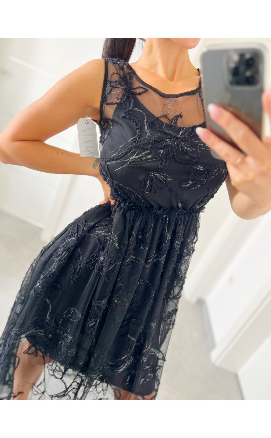 Černé síťované šaty + spodnička  S/M