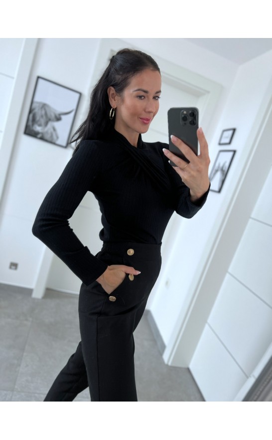 Černý křížený top 