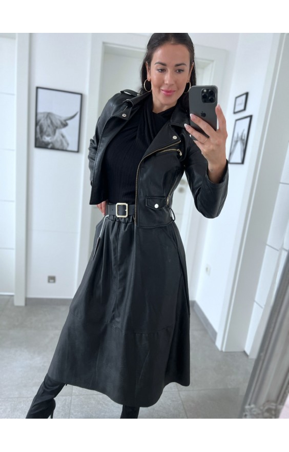 Černá koženková sukně + pásek 