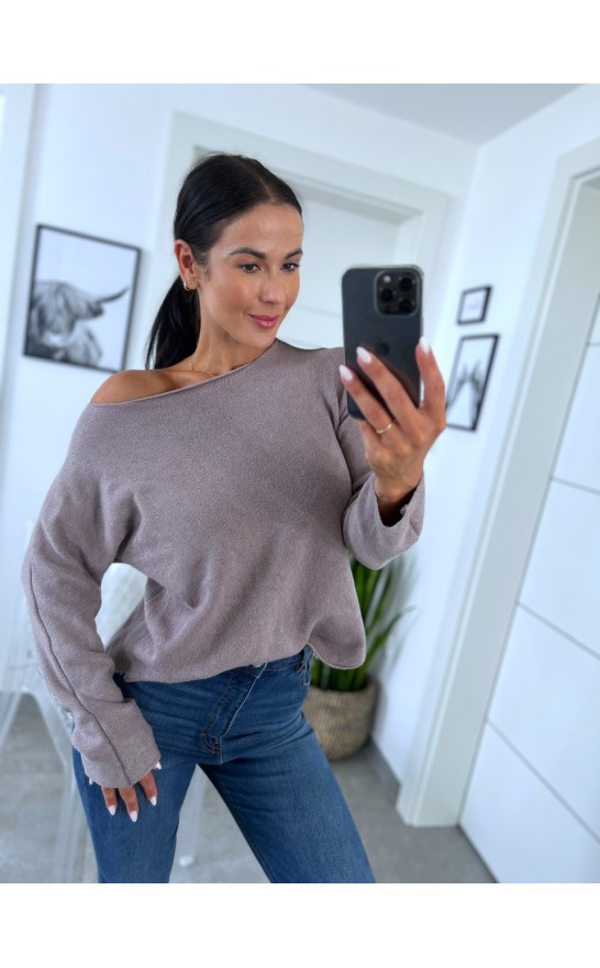 Tmavě krémový svetr Good